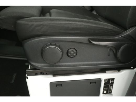 Mercedes-Benz Sprinter 2.2 CDI L2H2 | DC | 7 Zits | Automaat | Airco | Cruise | Camera | Trekhaak | Carplay ActivLease financial lease