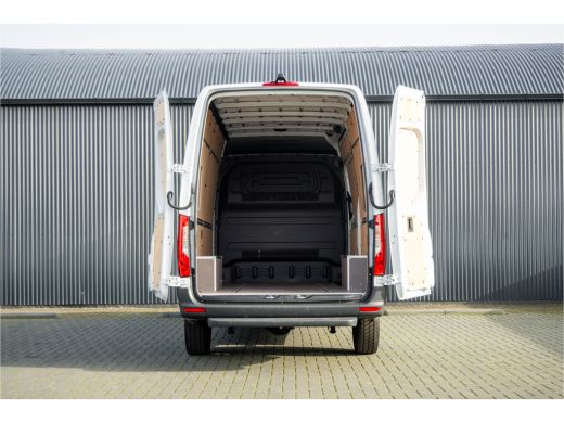 Mercedes-Benz Sprinter 317 CDI L2H2 | Mbux | Facelift | Navi | Camera | Adapt.Cruise | Automaat ActivLease financial lease