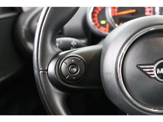 Mini Clubman 1.5 DAB+ | Lichtmetaal | Climate control |  Parkeersensoren | ActivLease financial lease