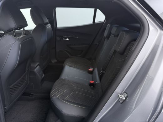 Peugeot 2008 GT | Active Safety Brake met camera en radar (automatisch noodremsysteem) met Distance Alert (waa... ActivLease financial lease