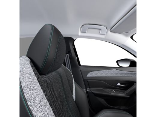 Peugeot 408 Allure | Climate control met links/rechts gescheiden regeling en high effici&euml;ncy koolstoffilter |... ActivLease financial lease