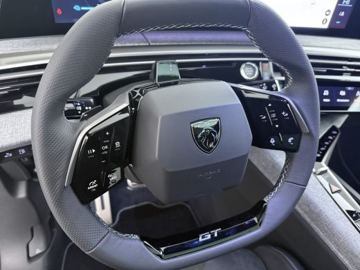 Peugeot 5008 GT | Adaptieve cruise control met Stop&Go functie | LED 3D-achterlichten | On-board charger 7,4kW ActivLease financial lease