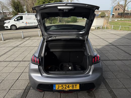 Peugeot e-208 Aut. EV Allure Pack | SoH 87% | Navi | PDC | Apple Carplay | ActivLease financial lease