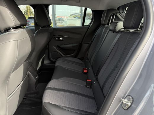 Peugeot e-208 Aut. EV Allure Pack | SoH 87% | Navi | PDC | Apple Carplay | ActivLease financial lease