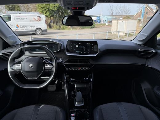 Peugeot e-208 Aut. EV Allure Pack | SoH 87% | Navi | PDC | Apple Carplay | ActivLease financial lease