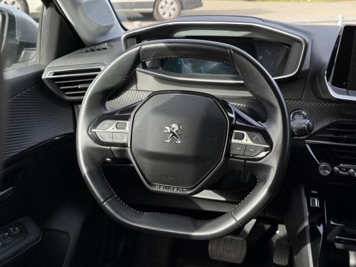 Peugeot e-208 Aut. EV Allure Pack | SoH 87% | Navi | PDC | Apple Carplay | ActivLease financial lease