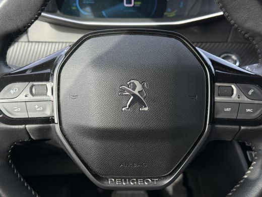 Peugeot e-208 Aut. EV Allure Pack | SoH 87% | Navi | PDC | Apple Carplay | ActivLease financial lease