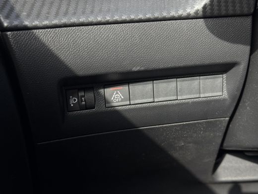 Peugeot e-208 Aut. EV Allure Pack | SoH 87% | Navi | PDC | Apple Carplay | ActivLease financial lease