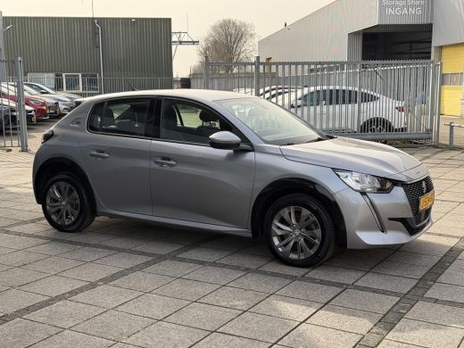 Peugeot e-208 Aut. EV Allure Pack | SoH 87% | Navi | PDC | Apple Carplay | ActivLease financial lease