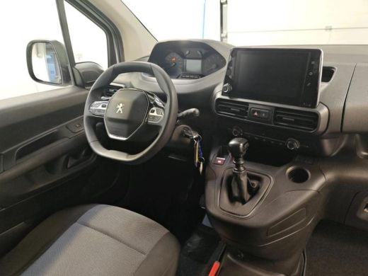 Peugeot Partner 1.2 Benzine 111PK Euro6 Premium / Airco / Navigatie / Cruise-ctr. / Schuifdeur + Raam / Radio mul... ActivLease financial lease