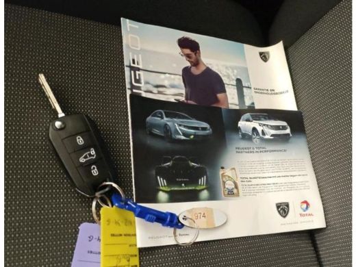 Peugeot Partner 1.2 Benzine 111PK Euro6 Premium / Airco / Navigatie / Cruise-ctr. / Schuifdeur + Raam / Radio mul... ActivLease financial lease