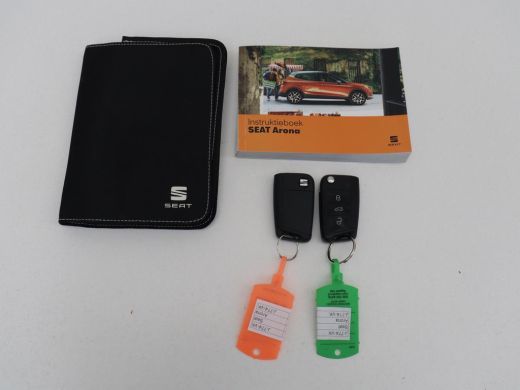 Seat Arona 1.5 TSI EVO FR Intens | Stoelverwarming | Leder/Alcantara | Full LED | Adaptive cruise | Camera |... ActivLease financial lease