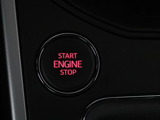 Seat Arona 1.5 TSI EVO FR Intens | Stoelverwarming | Leder/Alcantara | Full LED | Adaptive cruise | Camera |... ActivLease financial lease