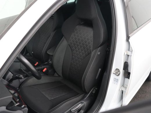 Skoda Scala 1.0 TSI Sport | Automaat | Trekhaak | Carplay | 17'' | Sportstoelen | Full LED | Parkeerhulp | Cl... ActivLease financial lease