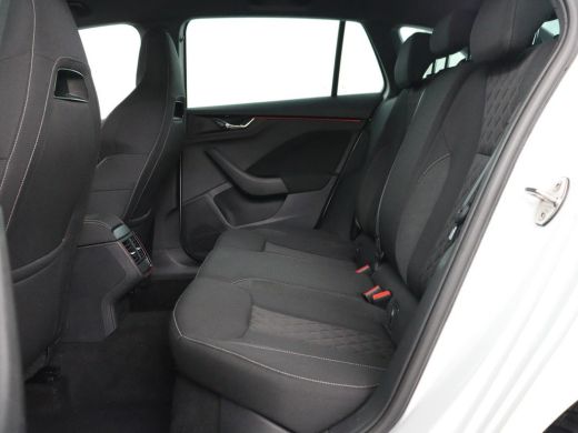 Skoda Scala 1.0 TSI Sport | Automaat | Trekhaak | Carplay | 17'' | Sportstoelen | Full LED | Parkeerhulp | Cl... ActivLease financial lease