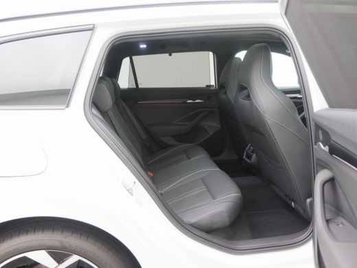 Skoda Superb 1.5 TSi 204 Pk PHEV Sportline Business | Panoramadak | Leder |  Trekhaak | Canton Audio | Stoel M... ActivLease financial lease