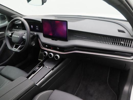 Skoda Superb 1.5 TSi 204 Pk PHEV Sportline Business | Panoramadak | Leder |  Trekhaak | Canton Audio | Stoel M... ActivLease financial lease