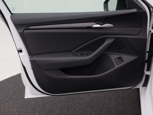 Skoda Superb 1.5 TSi 204 Pk PHEV Sportline Business | Panoramadak | Leder |  Trekhaak | Canton Audio | Stoel M... ActivLease financial lease