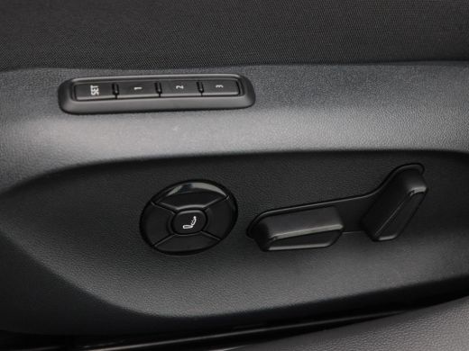 Skoda Superb 1.5 TSi 204 Pk PHEV Sportline Business | Panoramadak | Leder |  Trekhaak | Canton Audio | Stoel M... ActivLease financial lease