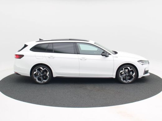 Skoda Superb 1.5 TSi 204 Pk PHEV Sportline Business | Panoramadak | Leder |  Trekhaak | Canton Audio | Stoel M... ActivLease financial lease