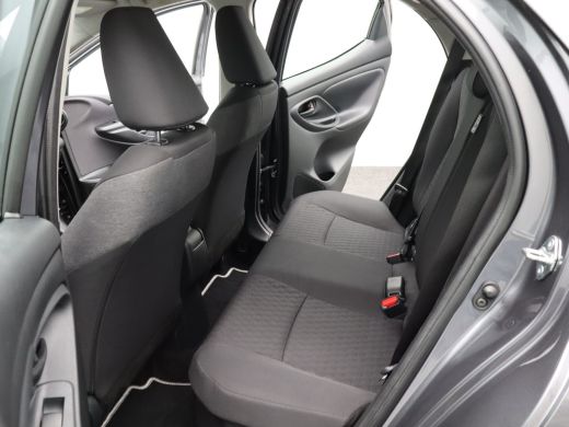 Toyota Yaris 1.5 Hybrid Dynamic | Achterbank in delen neerklapbaar | Achteruitrijcamera | Airco (automatisch) ActivLease financial lease