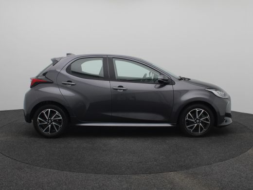 Toyota Yaris 1.5 Hybrid Dynamic | Achterbank in delen neerklapbaar | Achteruitrijcamera | Airco (automatisch) ActivLease financial lease