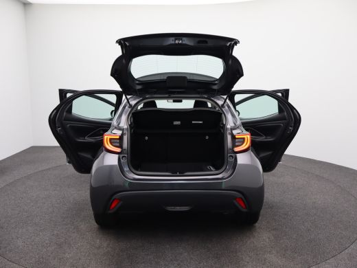 Toyota Yaris 1.5 Hybrid Dynamic | Achterbank in delen neerklapbaar | Achteruitrijcamera | Airco (automatisch) ActivLease financial lease