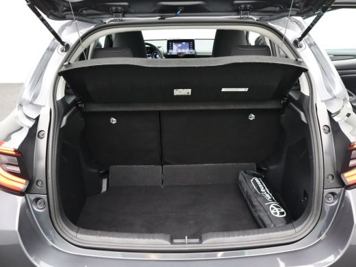 Toyota Yaris 1.5 Hybrid Dynamic | Achterbank in delen neerklapbaar | Achteruitrijcamera | Airco (automatisch) ActivLease financial lease