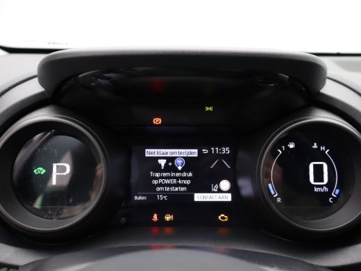 Toyota Yaris 1.5 Hybrid Dynamic | Achterbank in delen neerklapbaar | Achteruitrijcamera | Airco (automatisch) ActivLease financial lease