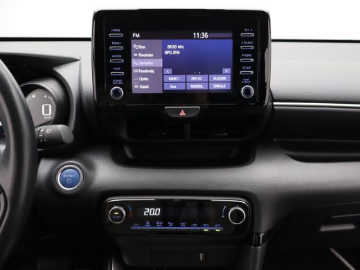 Toyota Yaris 1.5 Hybrid Dynamic | Achterbank in delen neerklapbaar | Achteruitrijcamera | Airco (automatisch) ActivLease financial lease