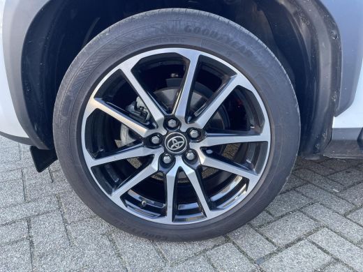Toyota Yaris Cross 1.5 Hybrid 130 GR SPORT | Carplay | Achteruitrijcamera | Stoelverwarming | ActivLease financial lease
