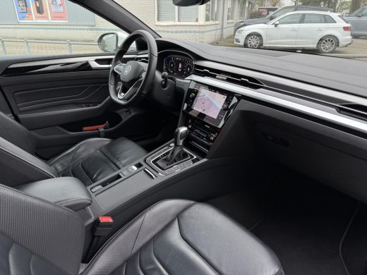 Volkswagen Arteon Aut. 1.4 TSI eHybrid R-Line Business+ | R Stoelen | Camera | DCC | ACC | Memory | ActivLease financial lease