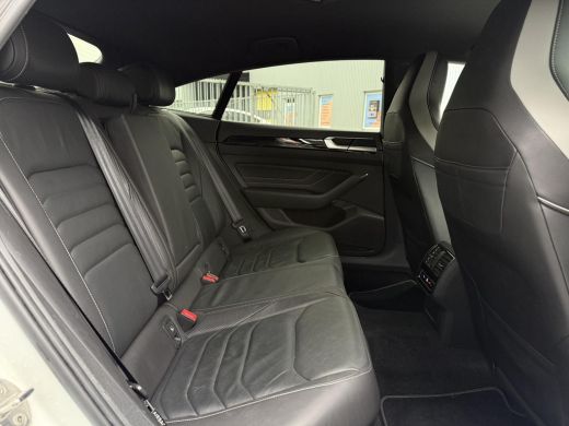 Volkswagen Arteon Aut. 1.4 TSI eHybrid R-Line Business+ | R Stoelen | Camera | DCC | ACC | Memory | ActivLease financial lease