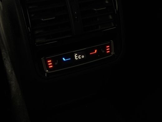 Volkswagen Arteon Aut. 1.4 TSI eHybrid R-Line Business+ | R Stoelen | Camera | DCC | ACC | Memory | ActivLease financial lease