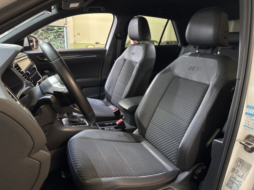 Volkswagen T-Roc 1.5 TSI 150PK DSG R SPORT VIRTUAL/NAVI/CAMERA/VELOURS ActivLease financial lease