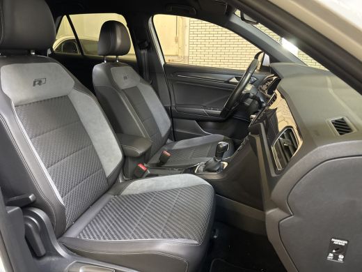 Volkswagen T-Roc 1.5 TSI 150PK DSG R SPORT VIRTUAL/NAVI/CAMERA/VELOURS ActivLease financial lease