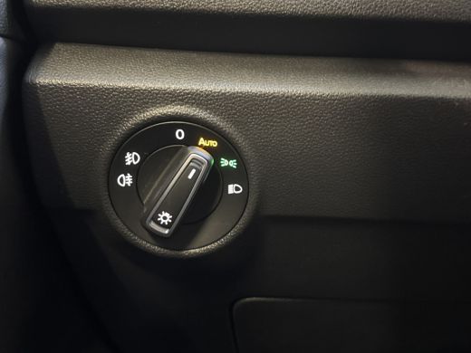 Volkswagen T-Roc 1.5 TSI 150PK DSG R SPORT VIRTUAL/NAVI/CAMERA/VELOURS ActivLease financial lease