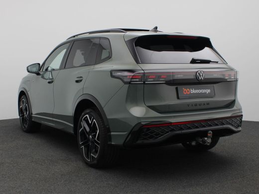 Volkswagen Tiguan 1.5 eHybrid R-Line Edition 272PK DSG SOH 100%, Pano-Schuifdak, Trekhaak, Black Style, 20" LM Velg... ActivLease financial lease