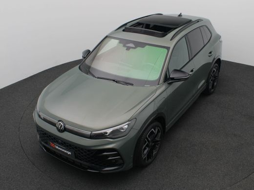 Volkswagen Tiguan 1.5 eHybrid R-Line Edition 272PK DSG SOH 100%, Pano-Schuifdak, Trekhaak, Black Style, 20" LM Velg... ActivLease financial lease