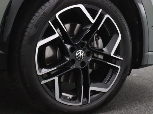 Volkswagen Tiguan 1.5 eHybrid R-Line Edition 272PK DSG SOH 100%, Pano-Schuifdak, Trekhaak, Black Style, 20" LM Velg... ActivLease financial lease