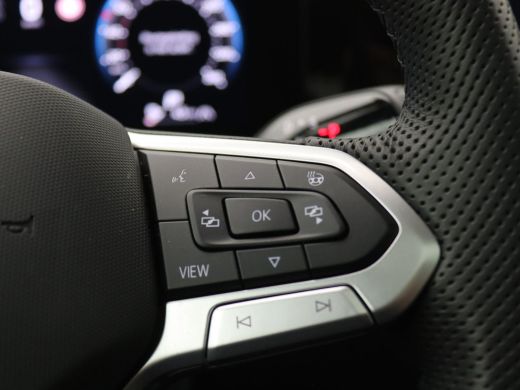 Volkswagen Tiguan 1.5 eHybrid R-Line Edition 272PK DSG SOH 100%, Pano-Schuifdak, Trekhaak, Black Style, 20" LM Velg... ActivLease financial lease