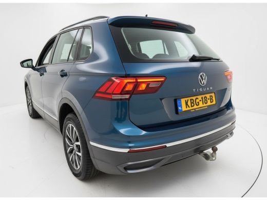 Volkswagen Tiguan E-HYBRID 245PK DSG LIFE TREKHAAK/NAVI/STUURVERW. ActivLease financial lease