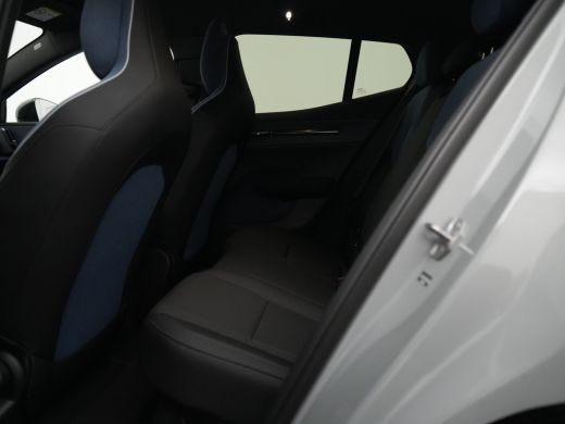 Volvo  EX30 Single Plus 51 kWh | Achteruitrijcamera | Cruise control adaptief met Stop&Go en stuurhulp | Dode... ActivLease financial lease