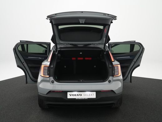 Volvo  EX30 Single Plus 51 kWh | Achteruitrijcamera | Cruise control adaptief met Stop&Go en stuurhulp | Dode... ActivLease financial lease