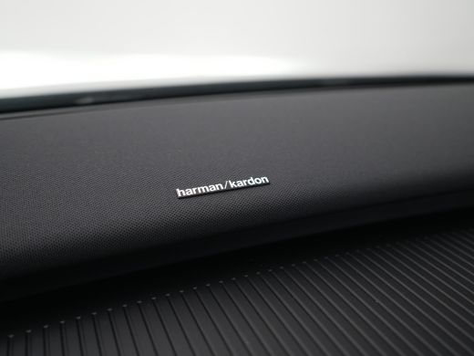 Volvo  EX30 Single Plus 51 kWh | Achteruitrijcamera | Cruise control adaptief met Stop&Go en stuurhulp | Dode... ActivLease financial lease