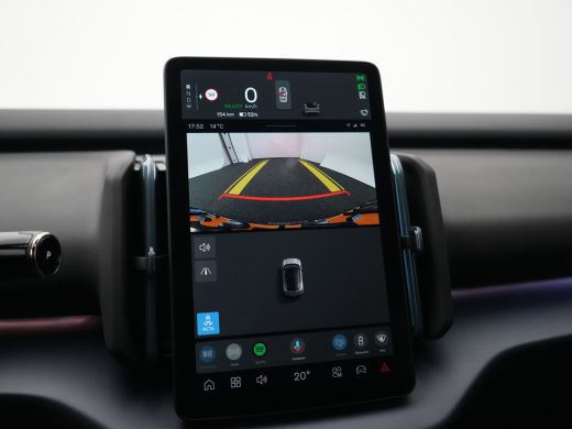 Volvo  EX30 Single Plus 51 kWh | Achteruitrijcamera | Cruise control adaptief met Stop&Go en stuurhulp | Dode... ActivLease financial lease