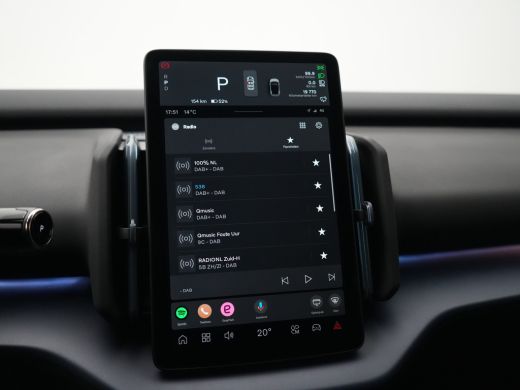 Volvo  EX30 Single Plus 51 kWh | Achteruitrijcamera | Cruise control adaptief met Stop&Go en stuurhulp | Dode... ActivLease financial lease