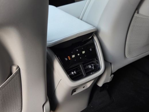 Volvo  EX90 Twin Motor Ultra 7p. 111 kWh | Trekhaak | 360 Camera | Massage | Panoramadak | Pilot Assist ActivLease financial lease