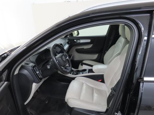 Volvo  XC40 1.5 T5 PHEV Pro Pano.dak Leer Trekhaak Carplay stoel/Stuurverw. Recharge ActivLease financial lease