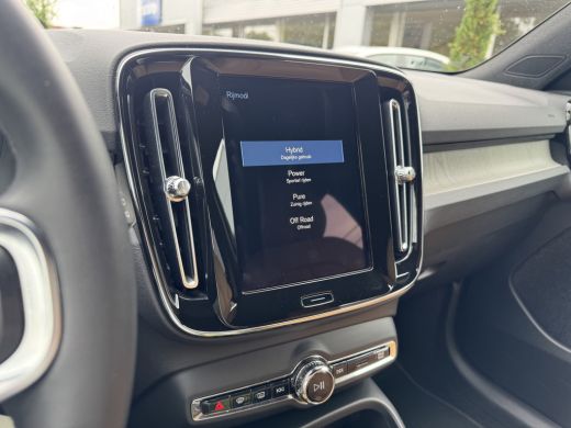 Volvo  XC40 T4 Inscription | Parkeercamera | Keyless entry | Standkachel | ActivLease financial lease